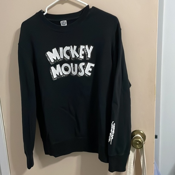 Uniqlo Mickey Mouse sweater - Picture 6 of 6